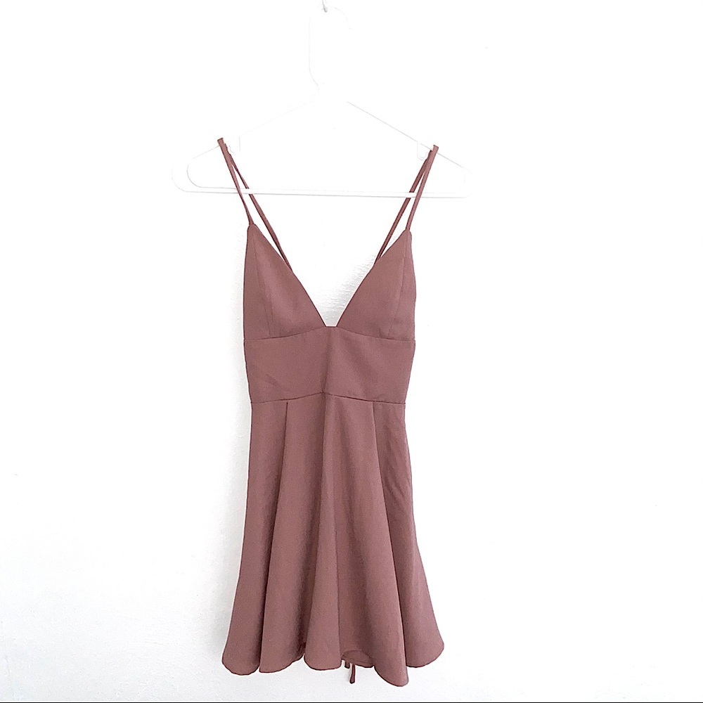 NWT Tobi Strapped V-neck Mini Skater Dress Size XS